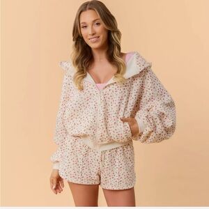 New Women's Marshmallow Full Zip Hooded Sweatshirt - Blogilates- size large